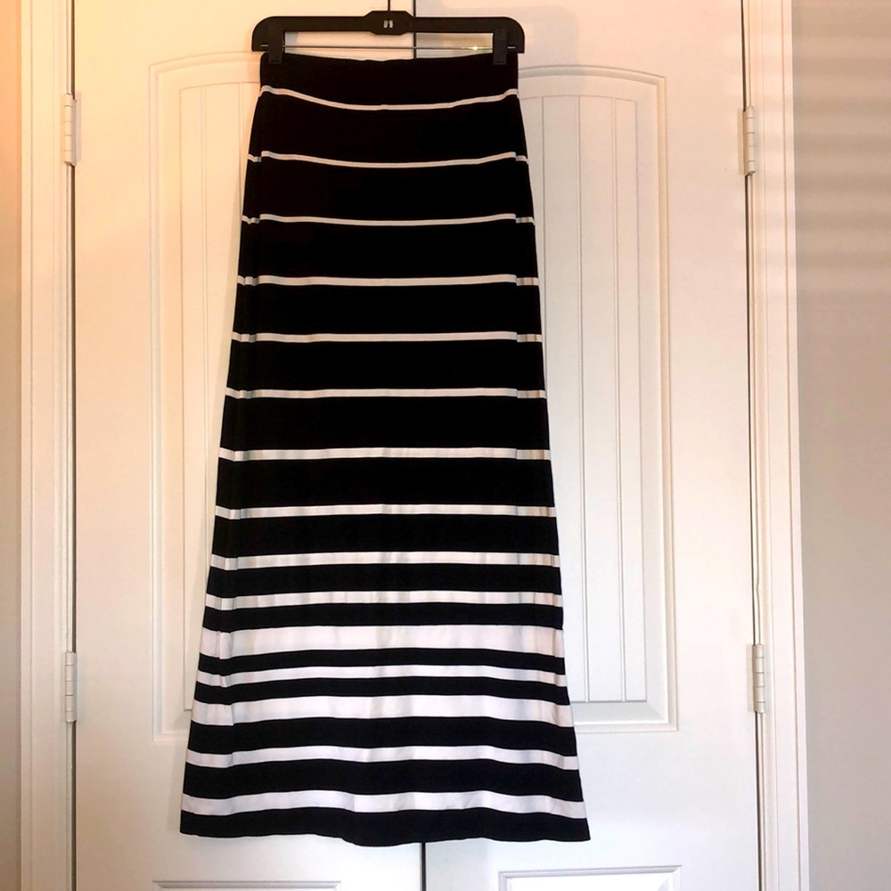WHBM Black and White Maxi Skirt